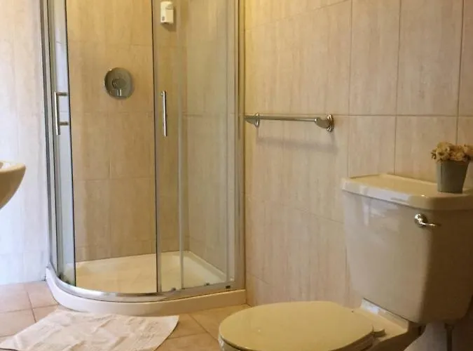 Amber Couette-café 3*